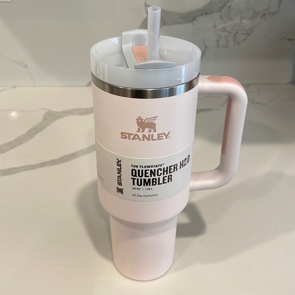 Stanley - ROSE QUARTZ (pink) - New 40 oz. Quencher H2.0 Flowstate - NWT!
